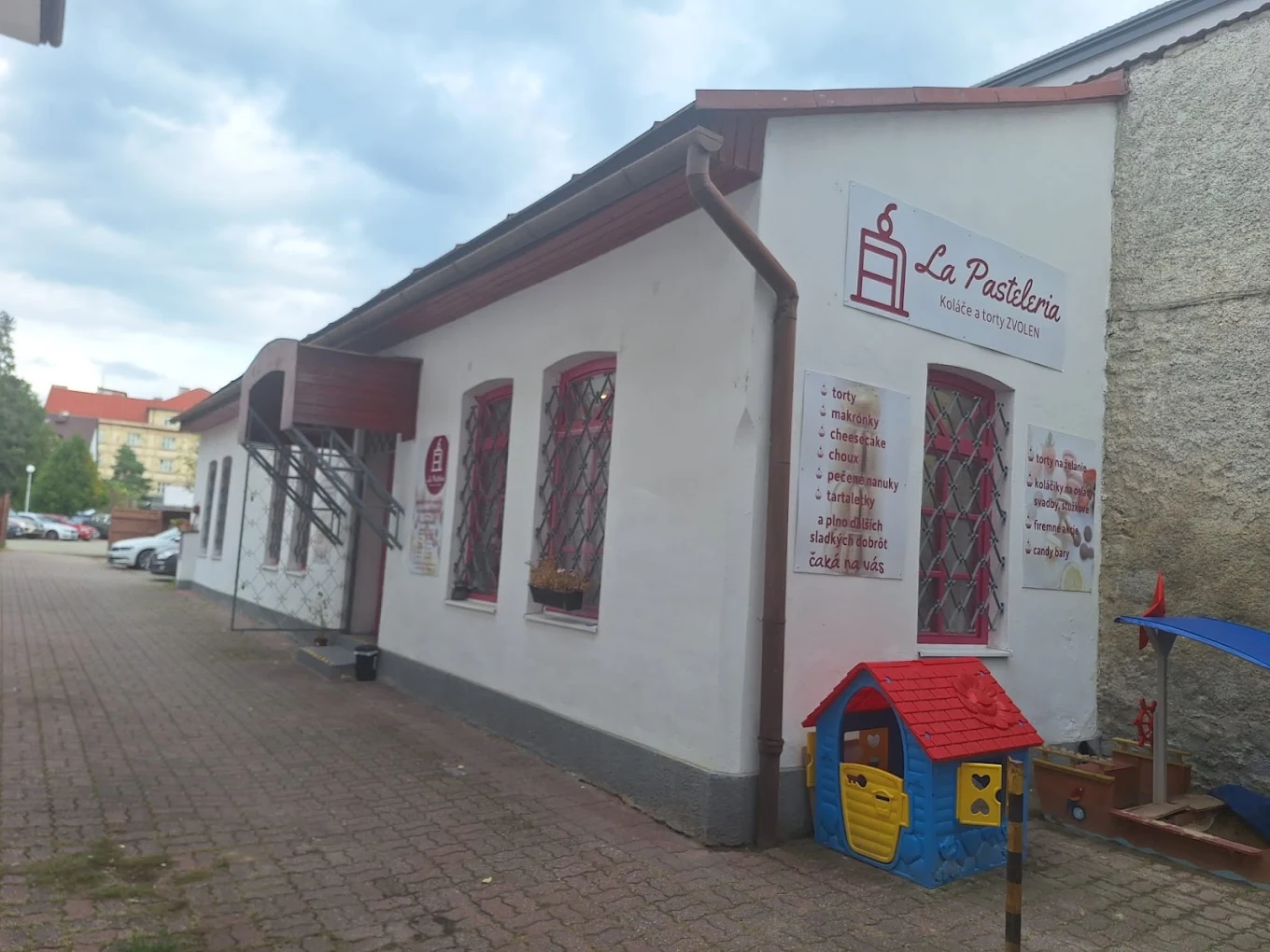Budova výrobne La Pasteleria vo Zvolene